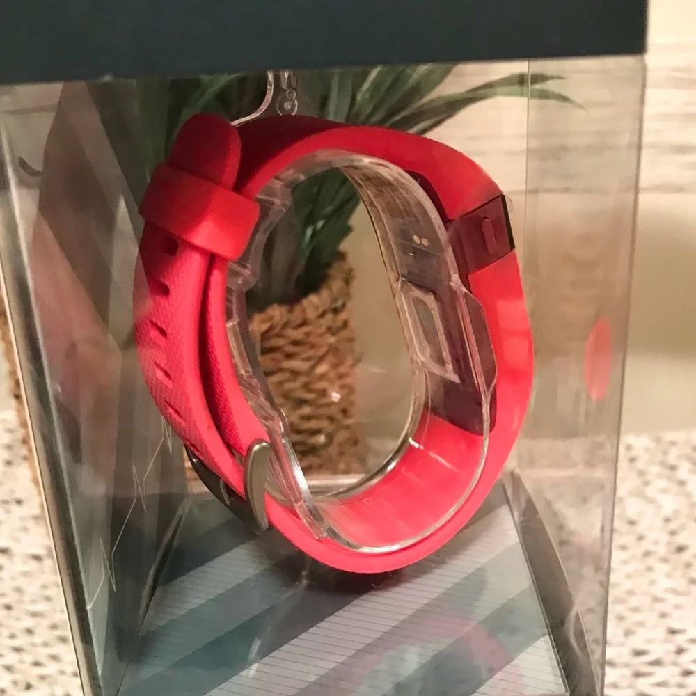 NWT Fitbit Charge HR Activity Tracker Pink